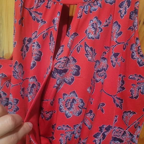 New Directions Red Cut Out Pleated Jumpsuit - Picture 13 of 15